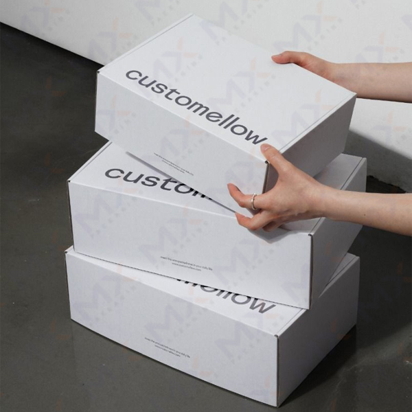 White Mailer Boxes - view 3
